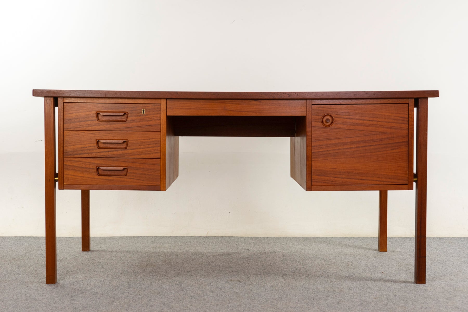 Teak Danish Desk - (326-003)