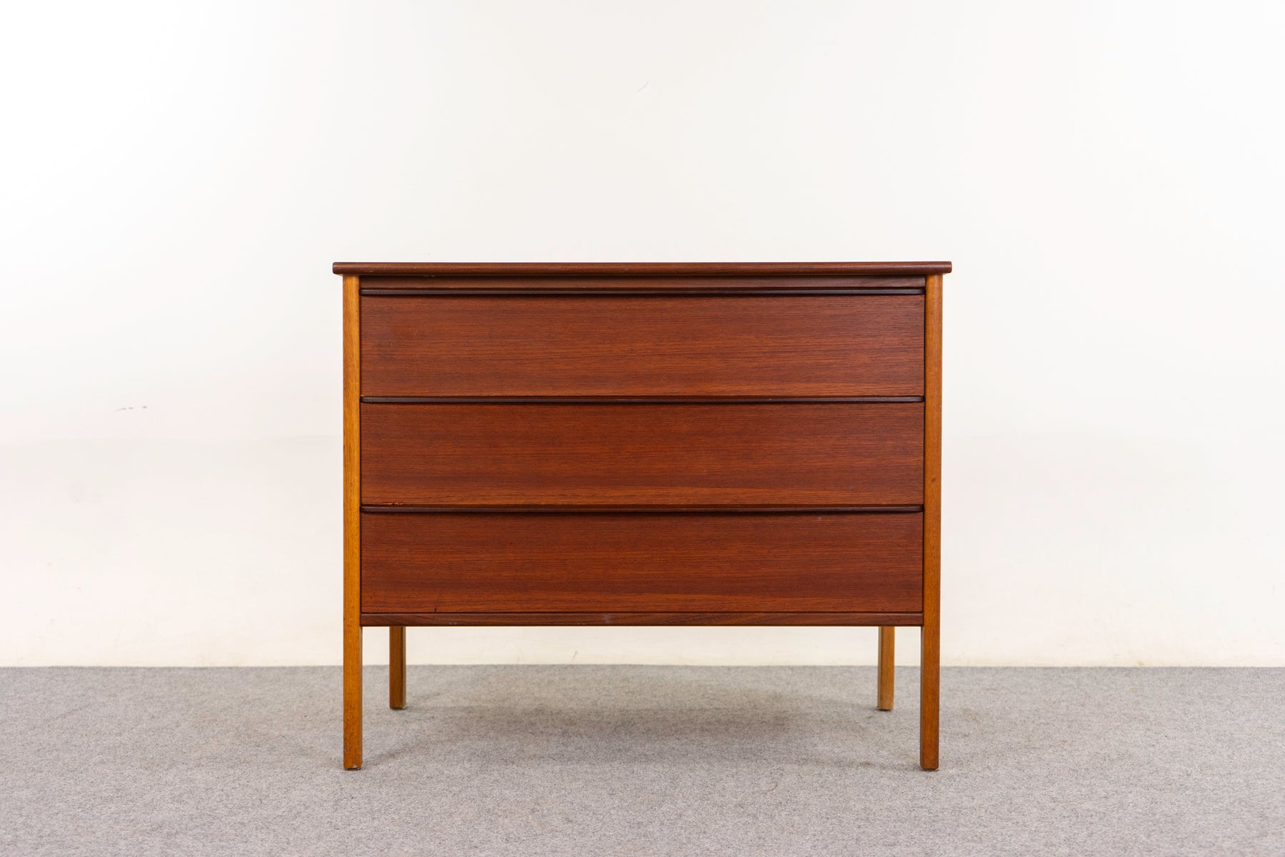 Teak & Oak Danish Dresser - (325-002)