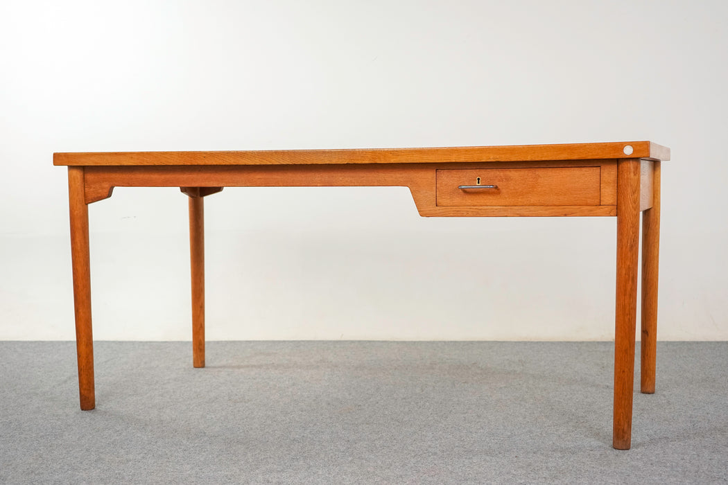 Oak Danish Desk - (D1273)