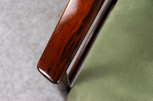 Rosewood 341 Lounge Chair by Arne Vodder - (324-094.4)