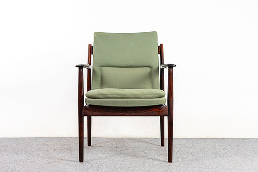 Rosewood 341 Lounge Chair by Arne Vodder - (324-094.4)