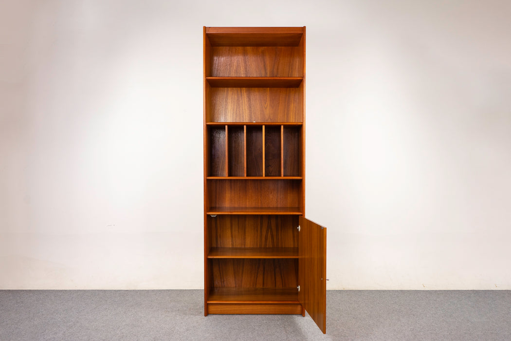 Teak Danish Bookcase - (D1238)