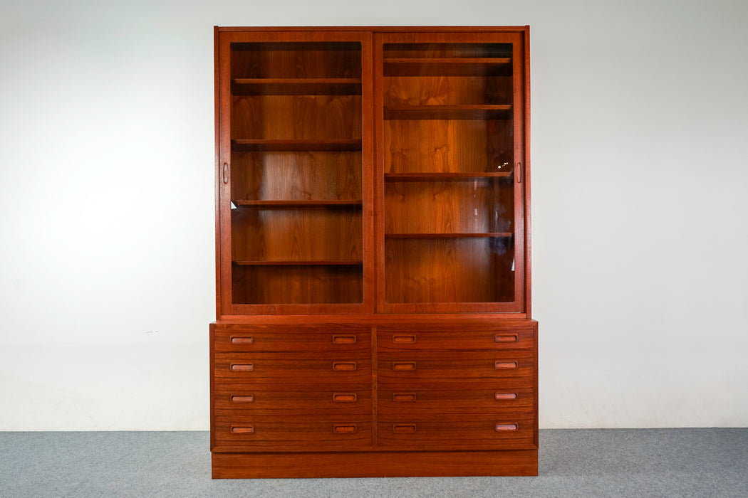 Teak Danish Cabinet by Hundevad - (D1265)