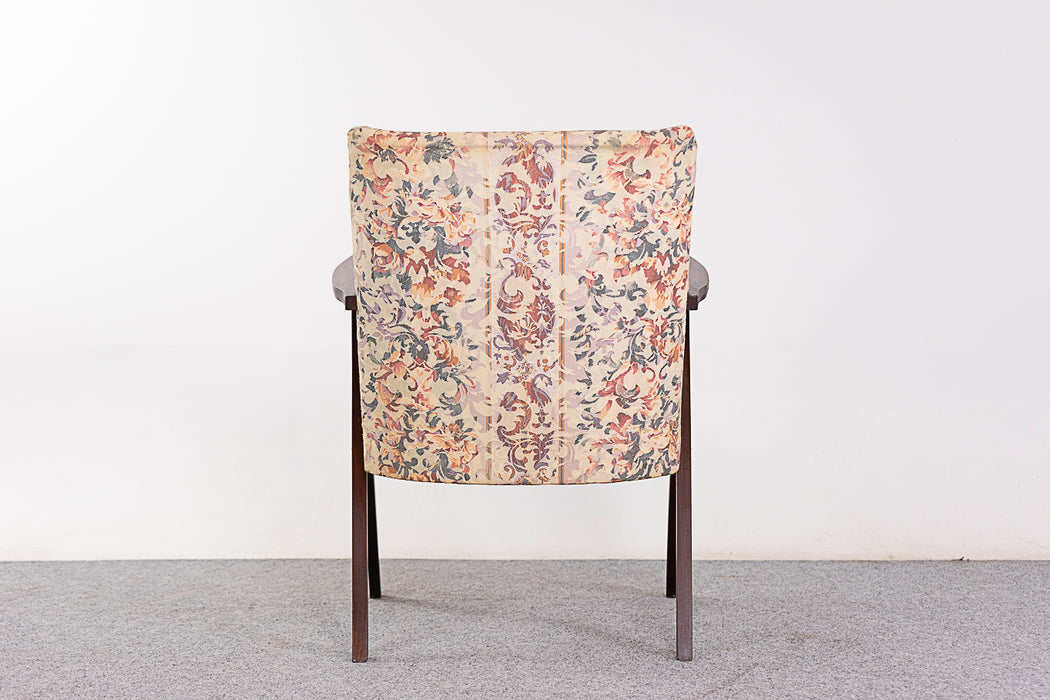 Teak Mid-Century Lounge Chair - (321-230)