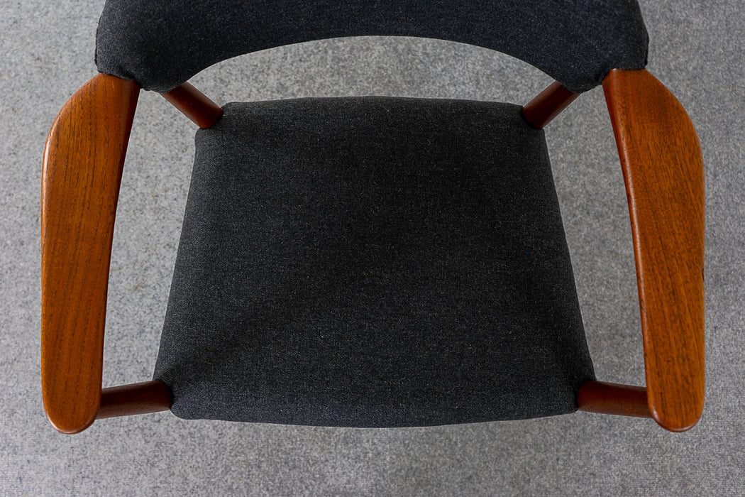 Teak Model 223 Arm Chair by Kurt Olsen - (321-111.1)
