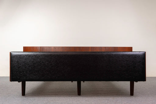 Teak European Queen Bedframe by Hans Wegner - (325-118)