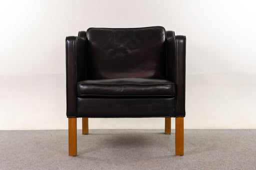 Leather Danish Lounge Chair - (325-153)