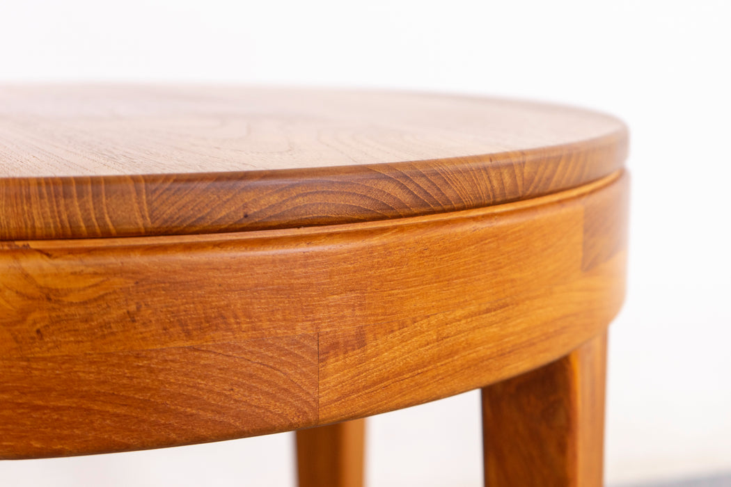 Teak Mid-Century Side Table - (D1426)