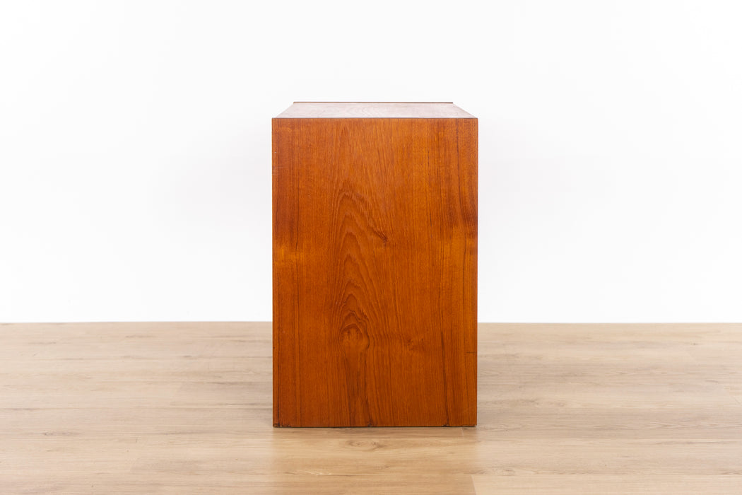 Mid-Century Teak Dresser - (D1552)