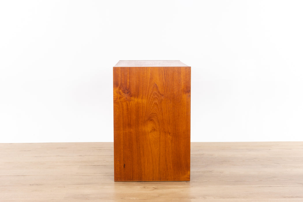 Mid-Century Teak Dresser - (D1552)