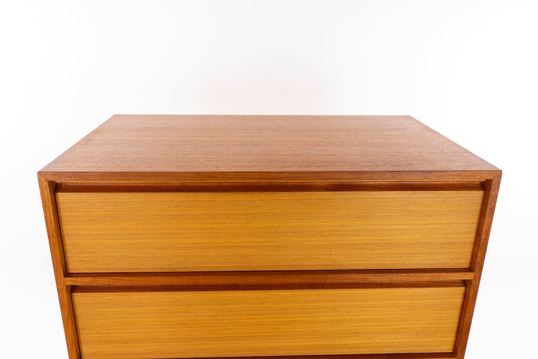 Danish Modern Teak Dresser - (D1553)