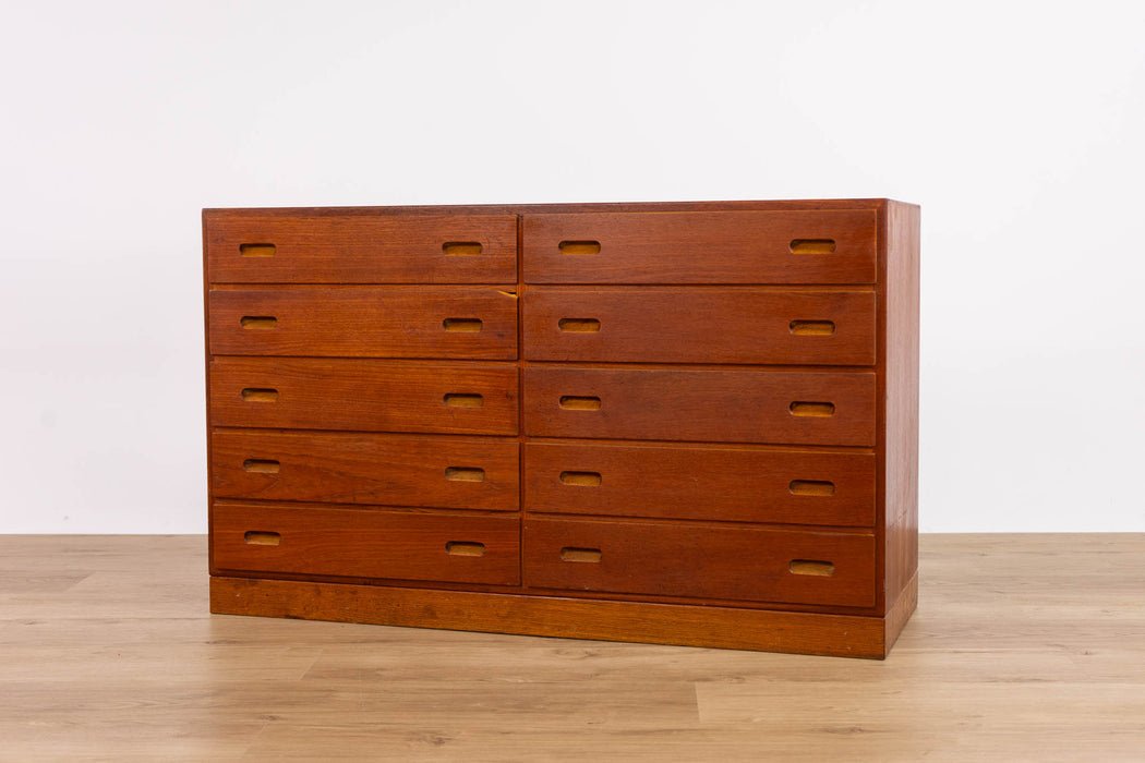 Danish Modern Teak Double Dresser by Børge Mogensen - (D1635)