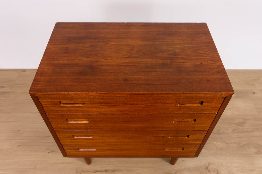 Danish Modern Teak Dresser by Poul Hundevad - (D1636)