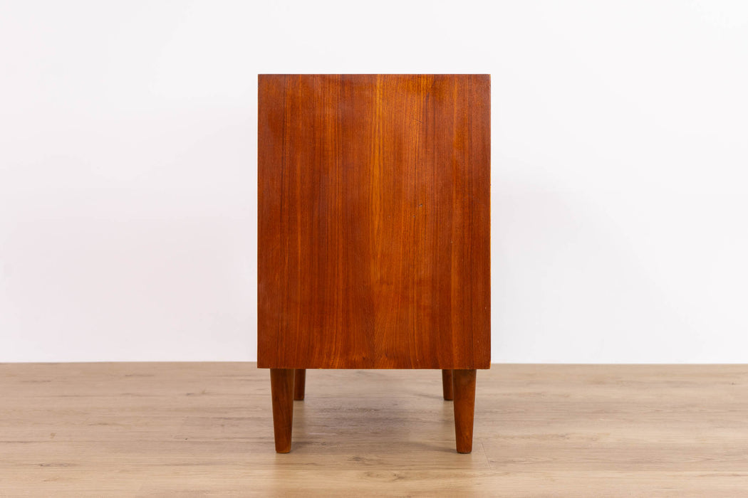 Danish Modern Teak Dresser by Poul Hundevad - (D1636)
