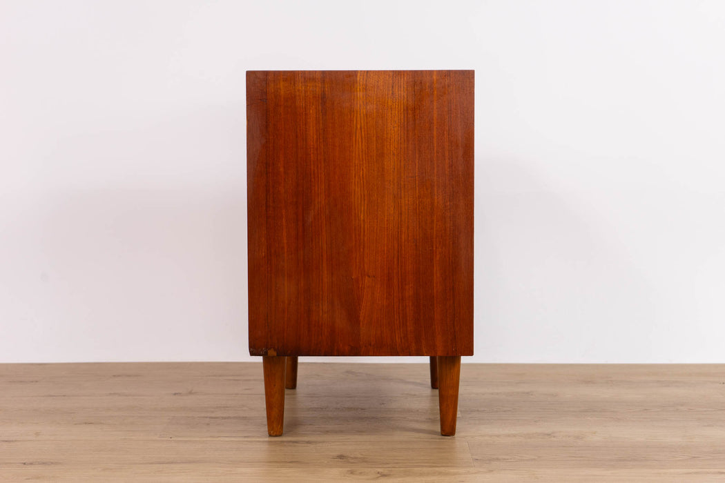 Danish Modern Teak Dresser by Poul Hundevad - (D1636)