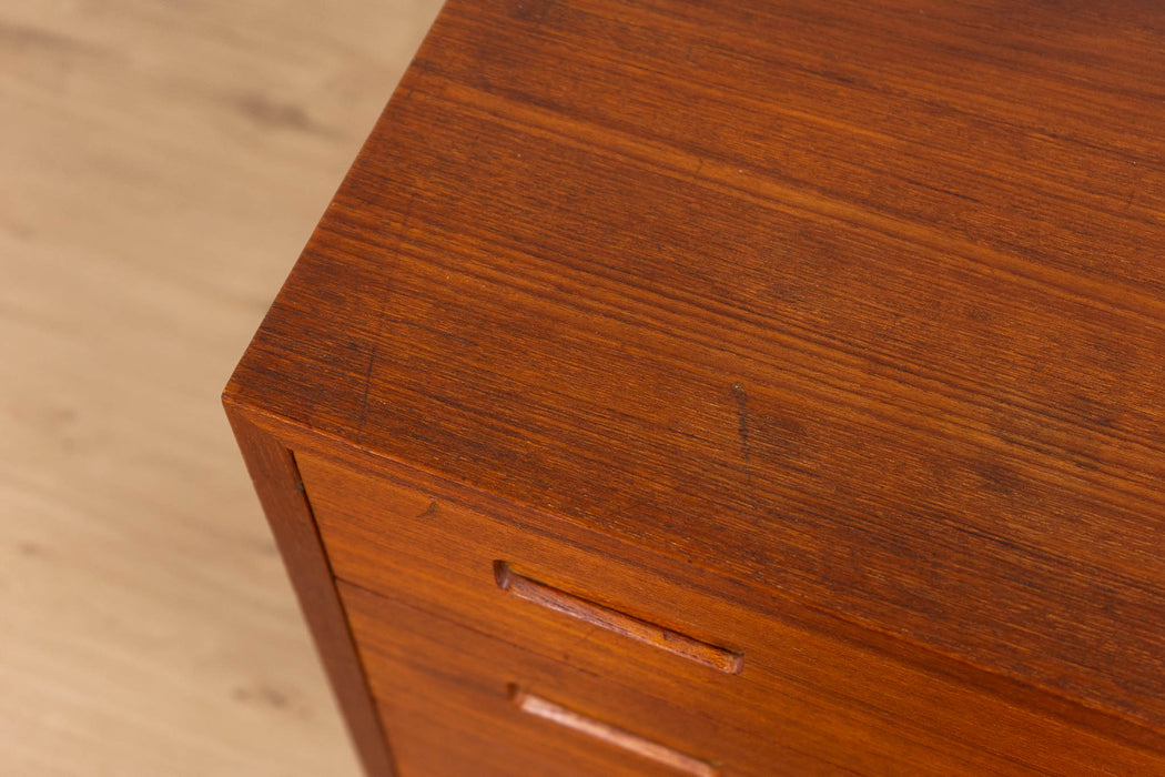Danish Modern Teak Dresser by Poul Hundevad - (D1637)
