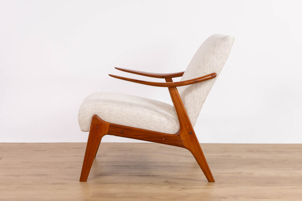 Danish Mid Century Teak Lounge Chair - (D1650)