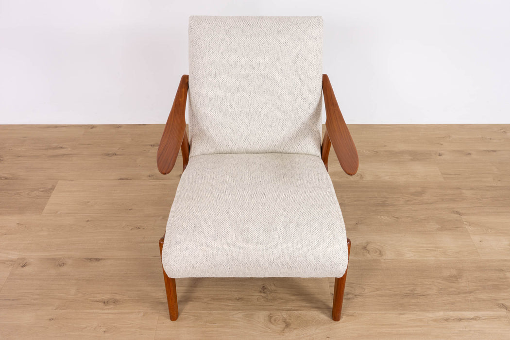 Danish Mid Century Teak Lounge Chair - (D1650)