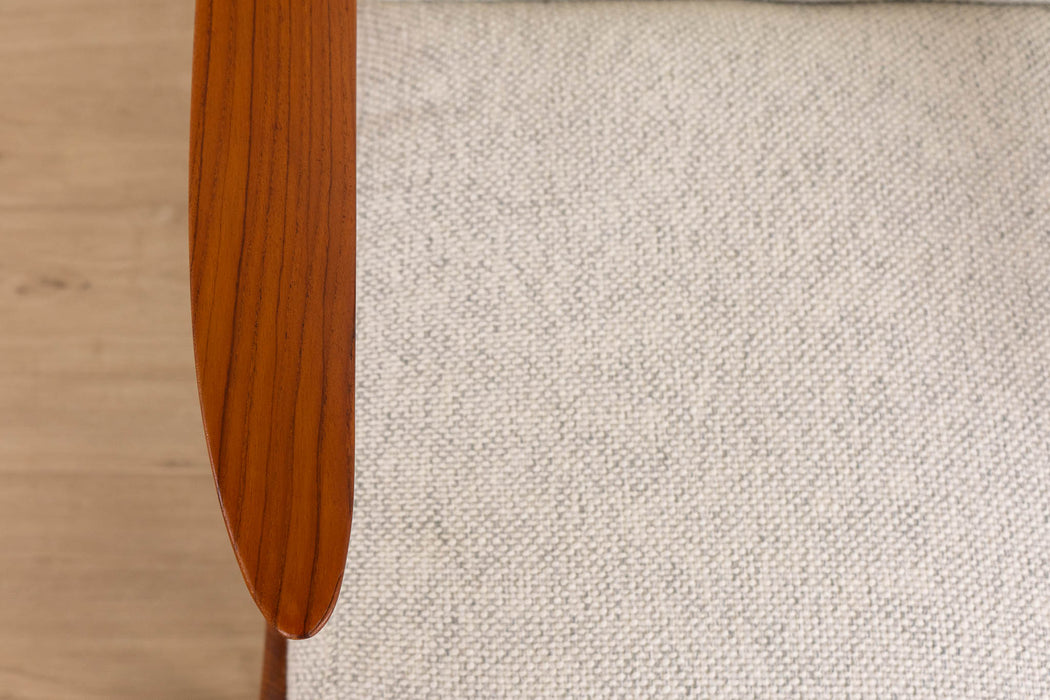 Danish Mid Century Teak Lounge Chair - (D1650)