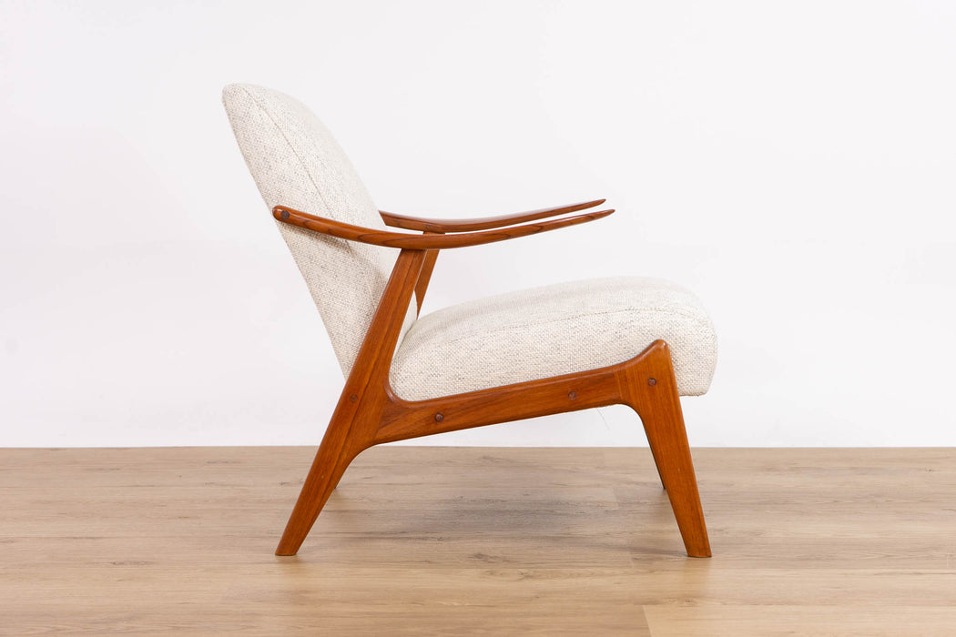 Danish Mid Century Teak Lounge Chair - (D1650)