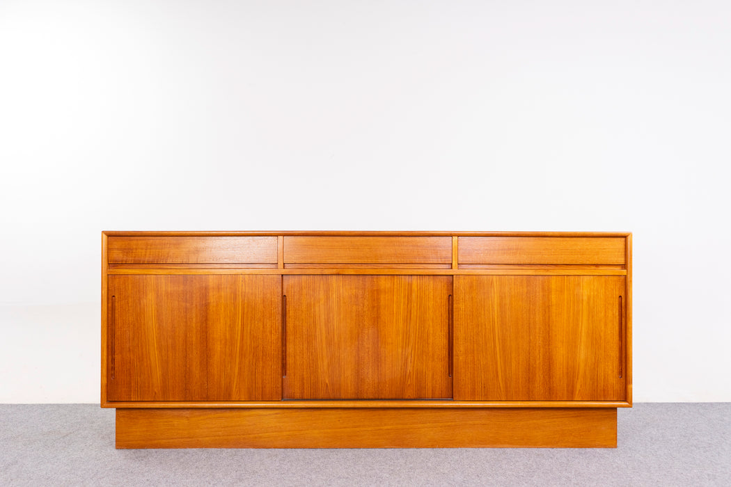 Teak Mid-Century Sideboard - (D1422)