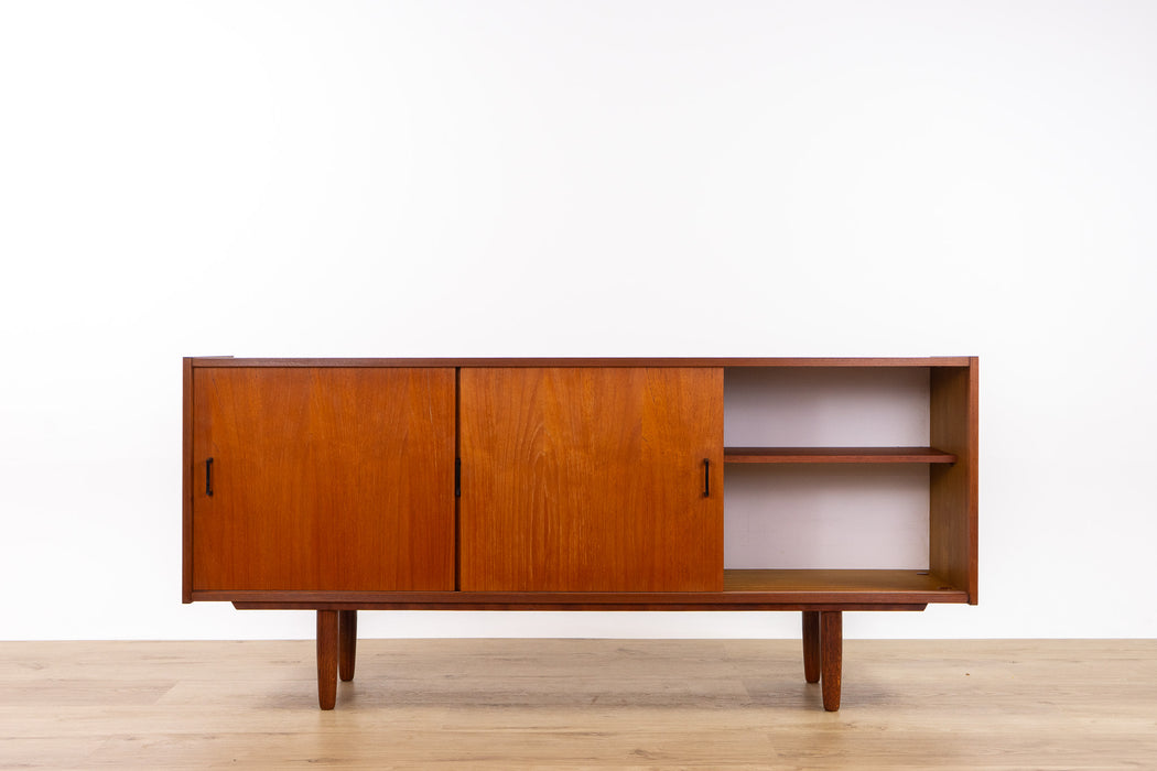 Mid-Century Modern Teak Sideboard  - (D1688.1)
