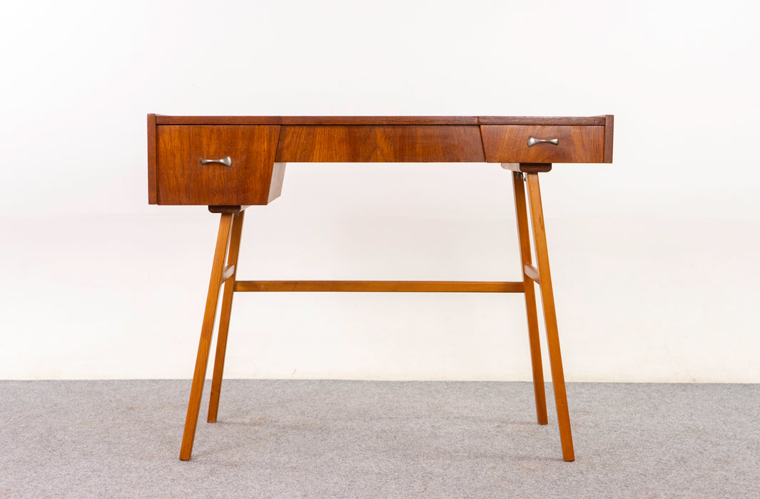 Teak Danish Vanity - (325-271)