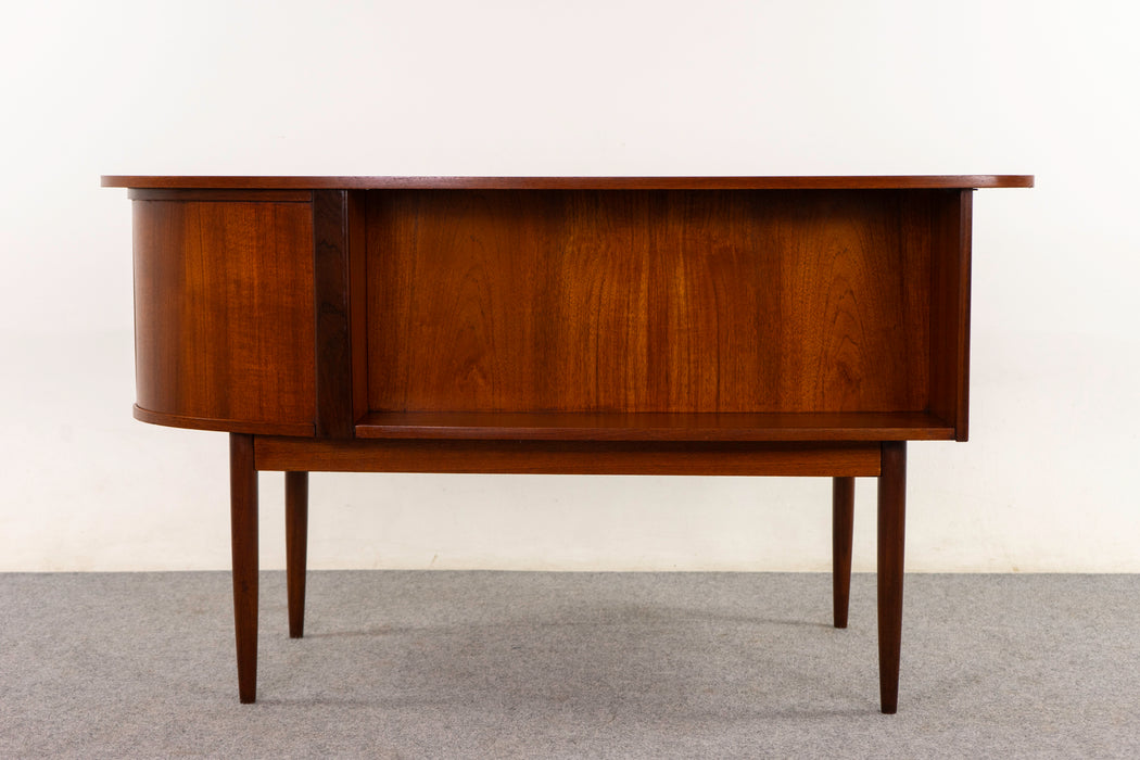 Teak Danish Mid-Century Desk - (325-117)