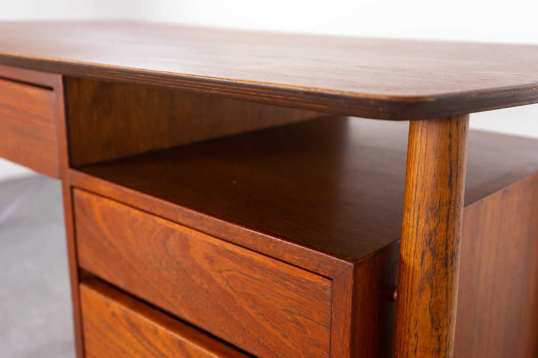 Teak & Oak Danish Desk - (D1468)