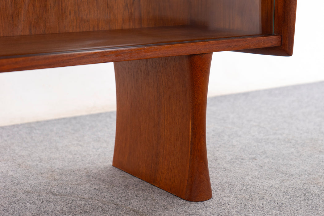 Mid-Century Modern Teak Cabinet - (D1486)