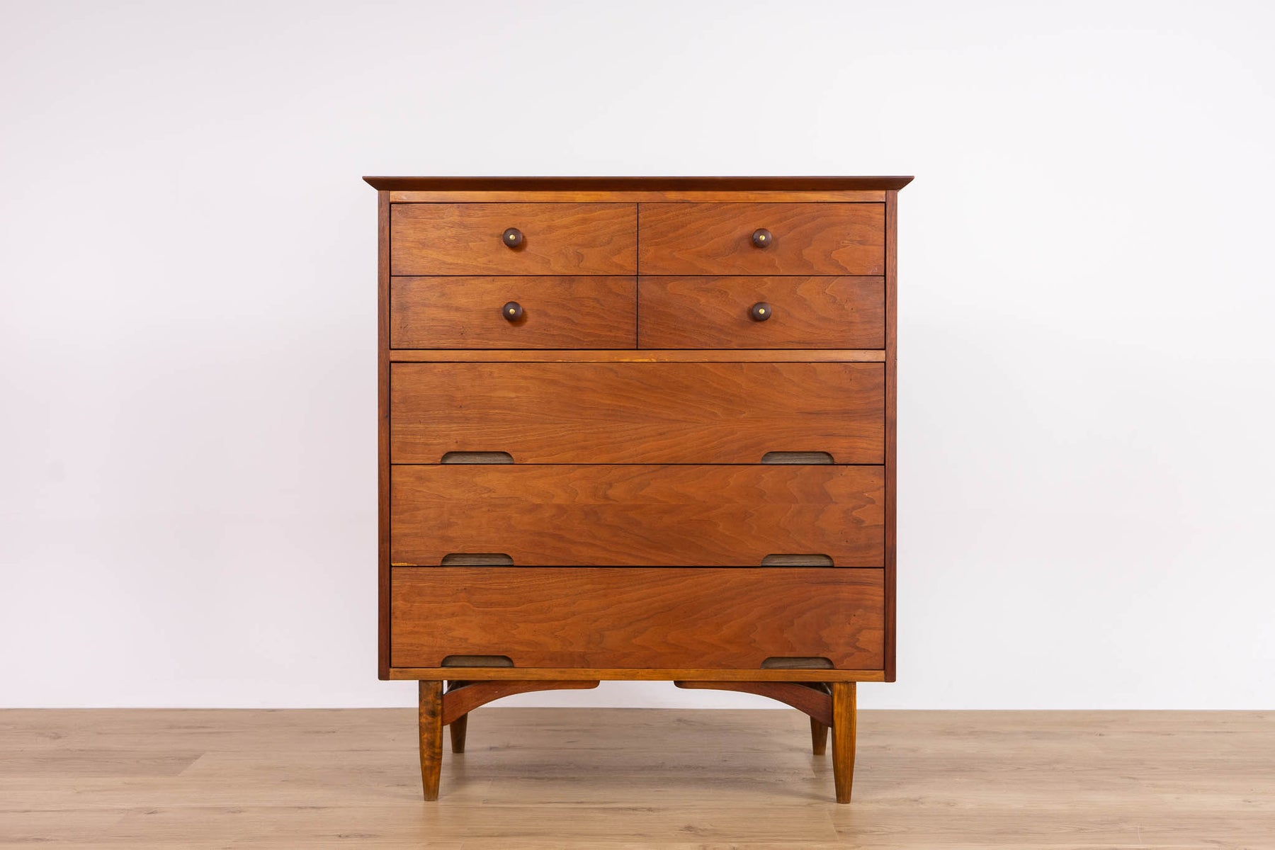 Vintage Morris Vega Walnut Dresser  - (D1590)