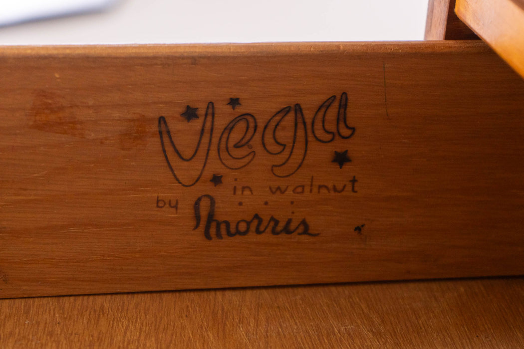 Vintage Morris Vega Walnut Dresser  - (D1590)