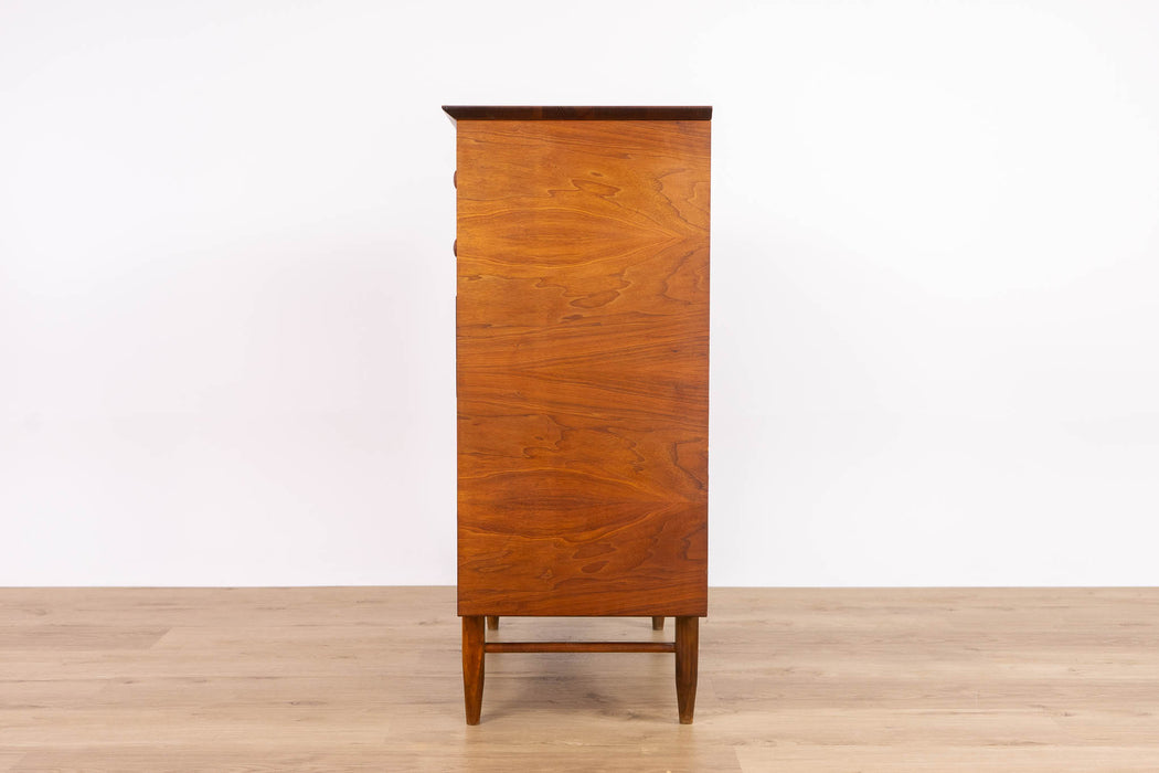 Vintage Morris Vega Walnut Dresser  - (D1590)