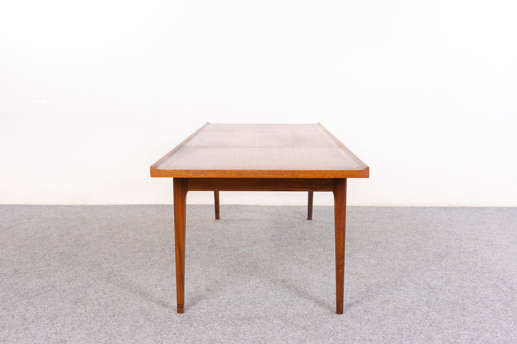 Walnut Mid-Century Coffee Table - (D1428)