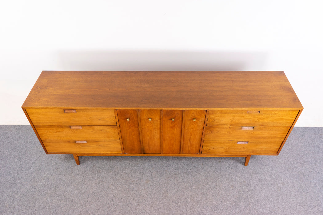 Walnut Mid-Century Dresser/Sideboard - (D1429)