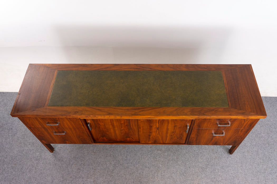 Walnut Mid-Century Sideboard - (D1457)