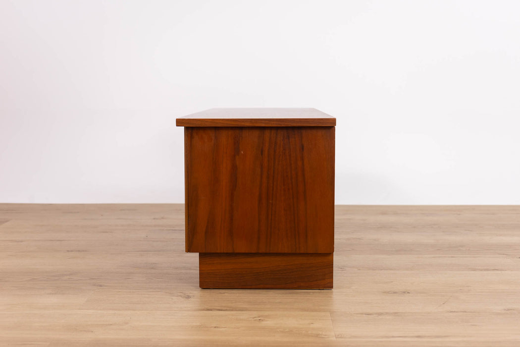 Mid-Century Modern Cedar Lined Walnut Chest by Lane Chests - (D1649)