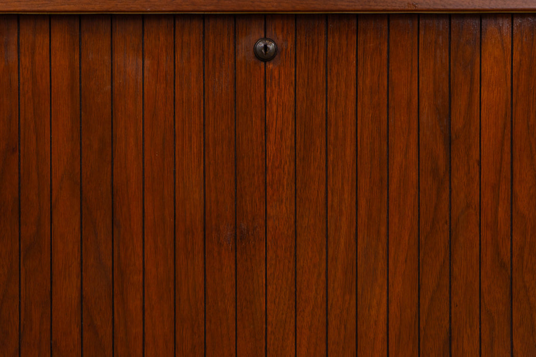 Mid-Century Modern Cedar Lined Walnut Chest by Lane Chests - (D1649)