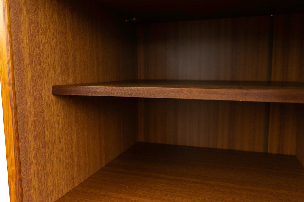 Mid-Century Modern Pine Wardrobe - (D1554)