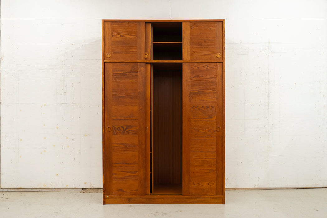 Mid-Century Modern Pine Wardrobe - (D1554)