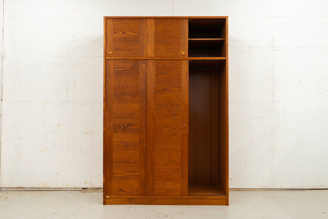 Mid-Century Modern Pine Wardrobe - (D1554)