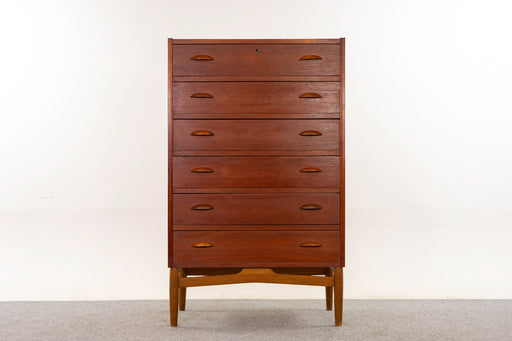 Teak & Oak Danish Dresser - (325-205)