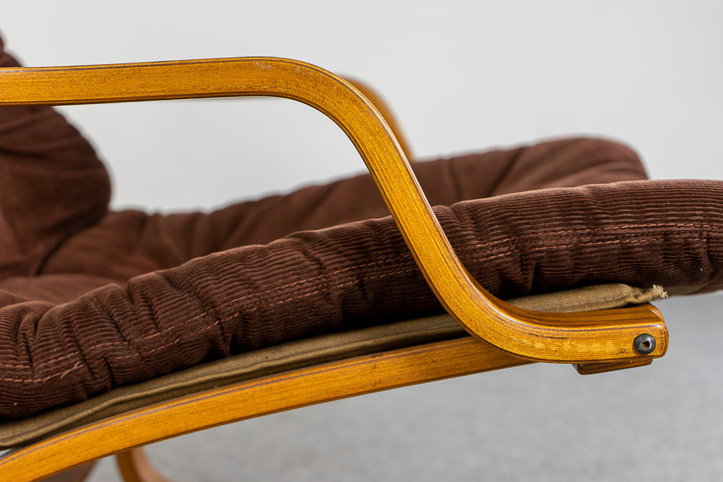 Norwegian "Siesta" Lounge Chair by Ingmar Relling - (D988)