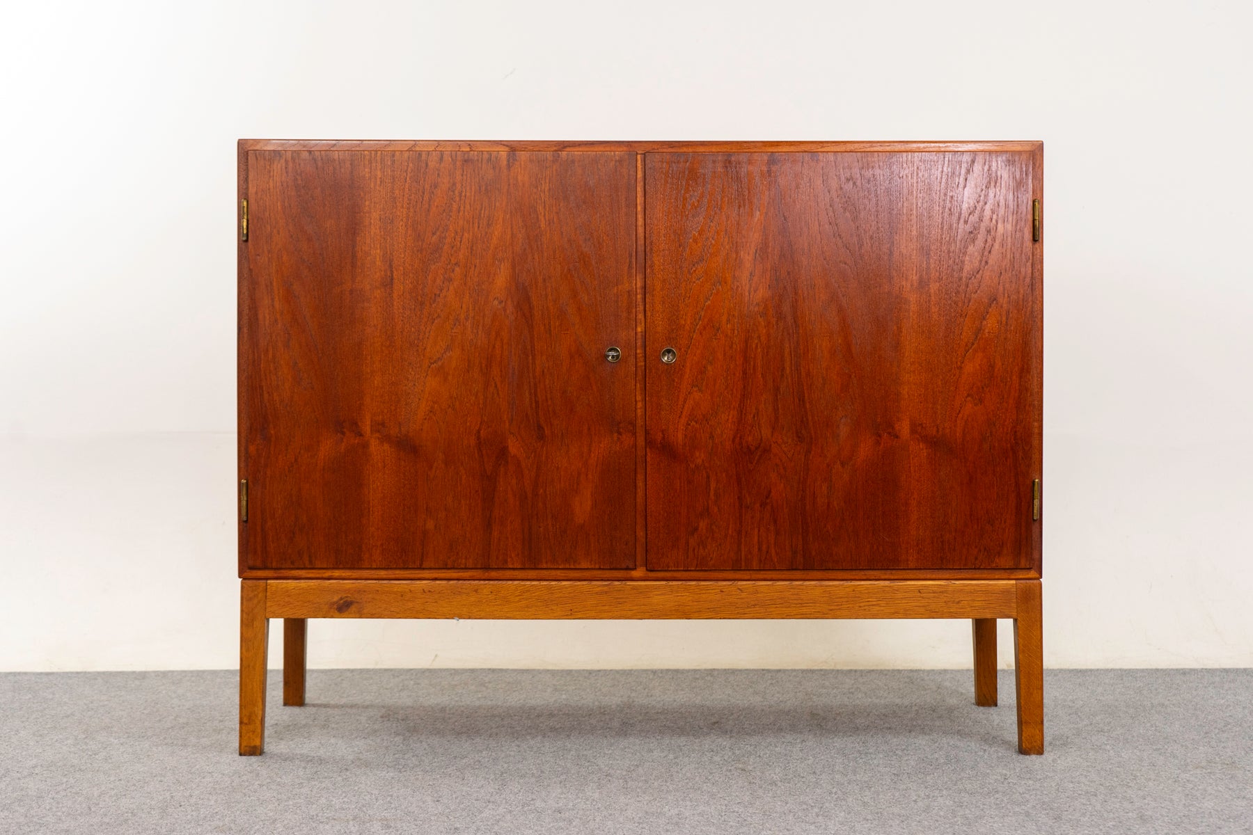 Teak & Oak Sideboard by Borge Mogensen - (D1263)