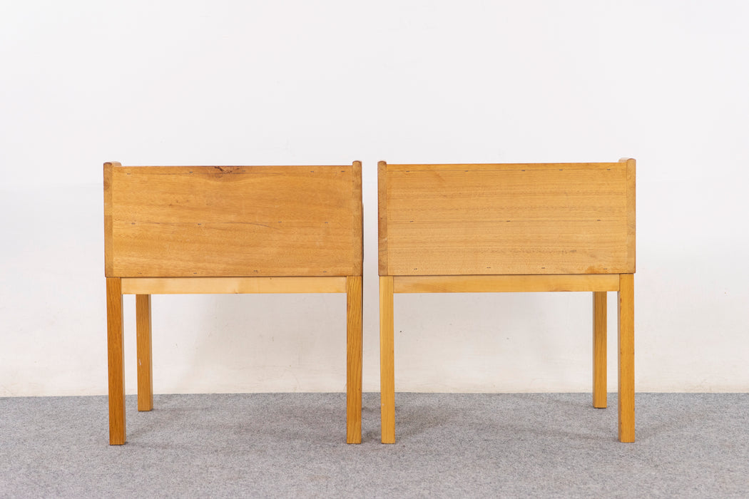 Oak Bedside Table Pair - (326-272)