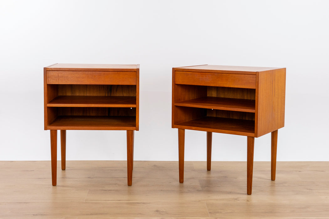Pair of Danish Modern Teak Bedsides by Hundevad - (D1529)