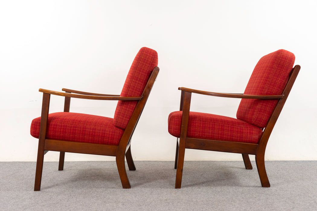 Beech Lounge Chair Pair - (325-014)