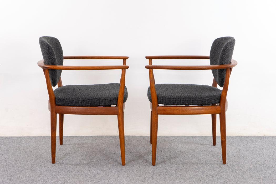Teak Danish Armchair Pair - (D1172)
