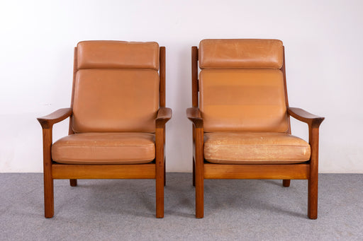 Teak Danish Modern Lounge Chair Pair by Juul Christensen- (326-141)