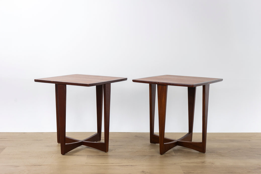 Pair of Mid-Century Modern Teak Side Tables - (D1558)